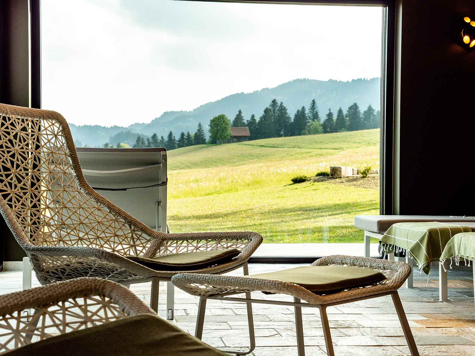 Blick aus der Badstube in die Berglandschaft